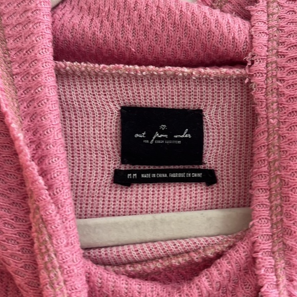 Urban Outfitters top/sweater - Picture 2 of 6